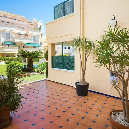 Beachside Apartman *